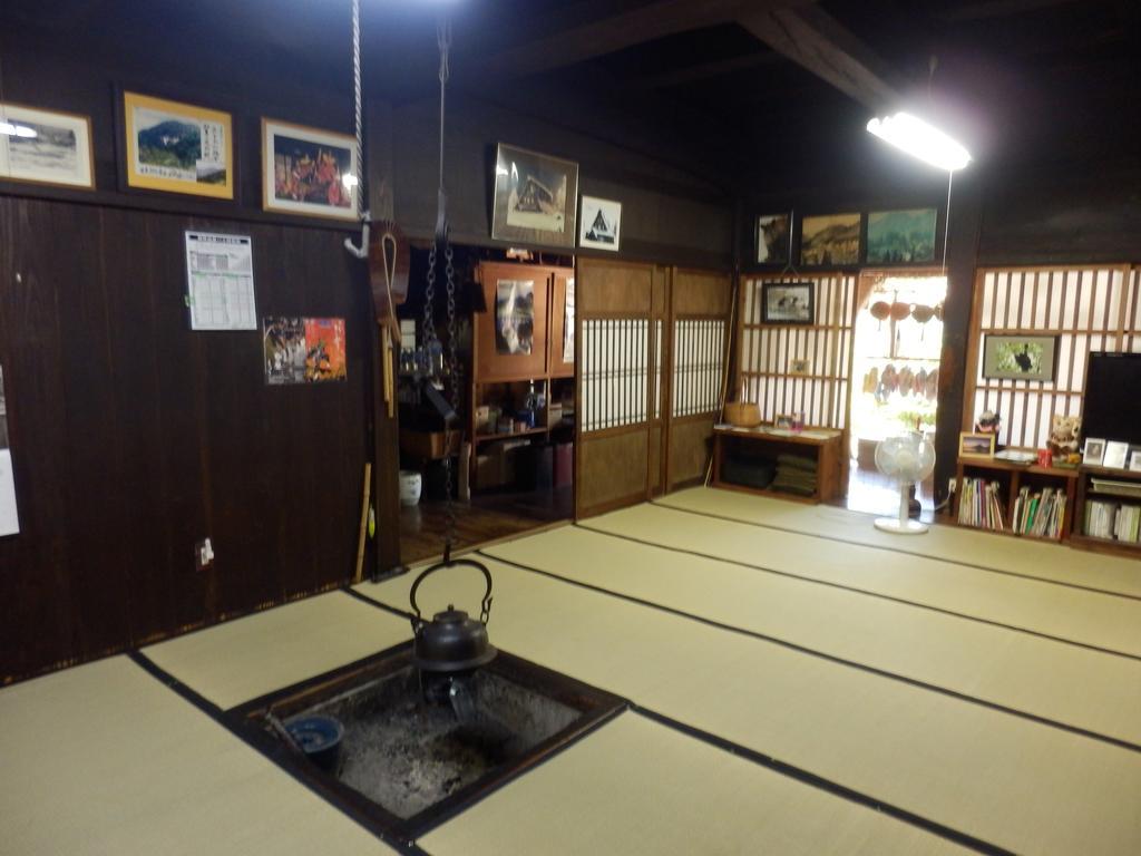 Minshuku Yomoshirou Hotel Nanto Buitenkant foto