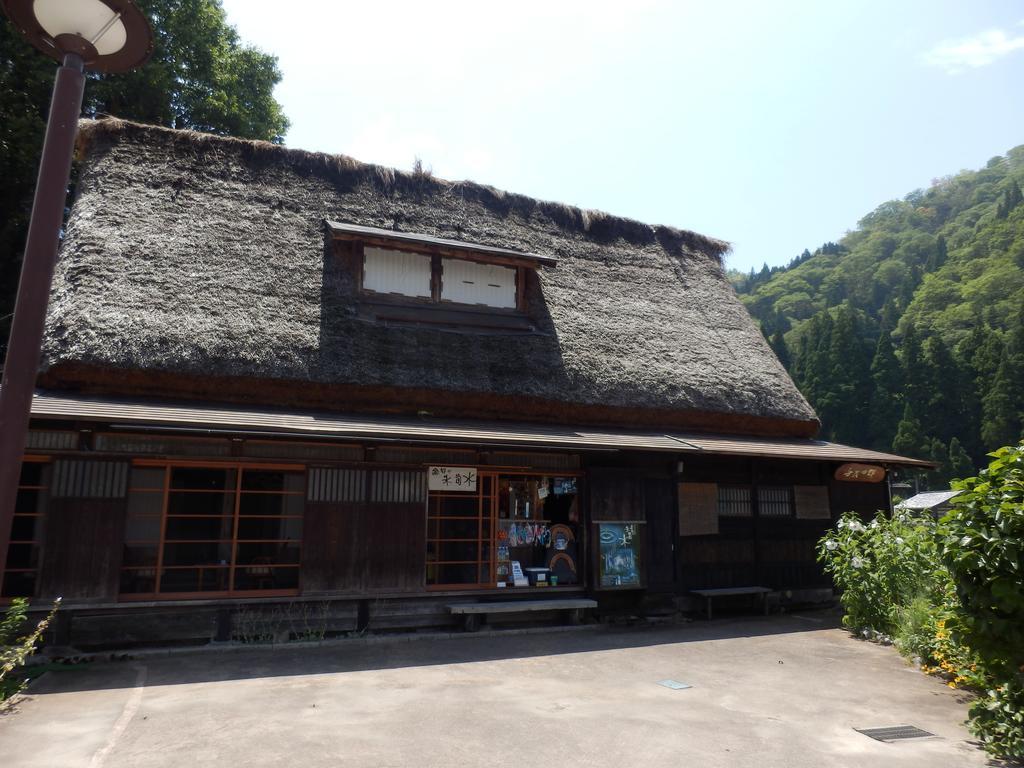 Minshuku Yomoshirou Hotel Nanto Buitenkant foto
