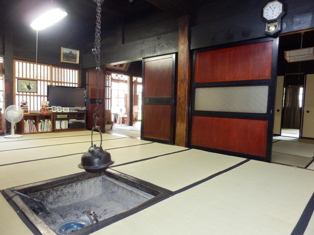 Minshuku Yomoshirou Hotel Nanto Buitenkant foto
